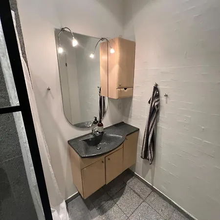 Cozy 2-room Apartment! شقة