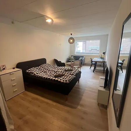 Cozy 2-room Apartment! شقة