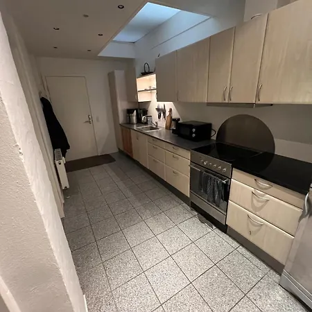 شقة Cozy 2-room Apartment!